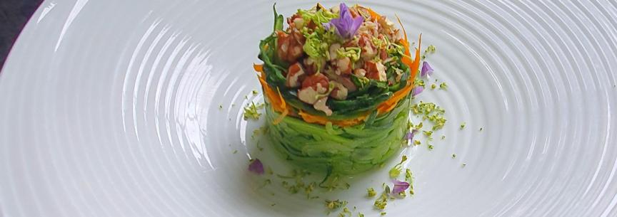 Calabacin,zanahoria,pepino,brocoli,romescu,nueces y perfume de lavanda.