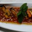 Mejillones en escabeche y confitura de tomate especiada