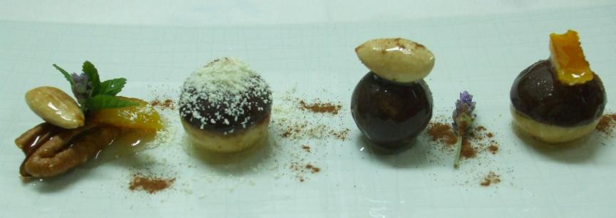 Chocolates,naranja glaseada,frutos secos con sirope de naranja