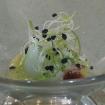 Huevo de codorniz,terciopelo de ajo y germinados