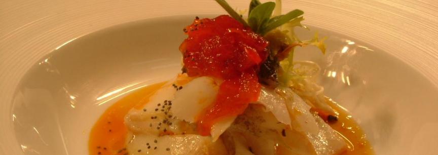 Bacalao,mandarina.pimiento rojo caramelizado y albahaca