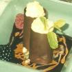 Rulada de chocolate ,esmetana,frutos secos y toffe amargo