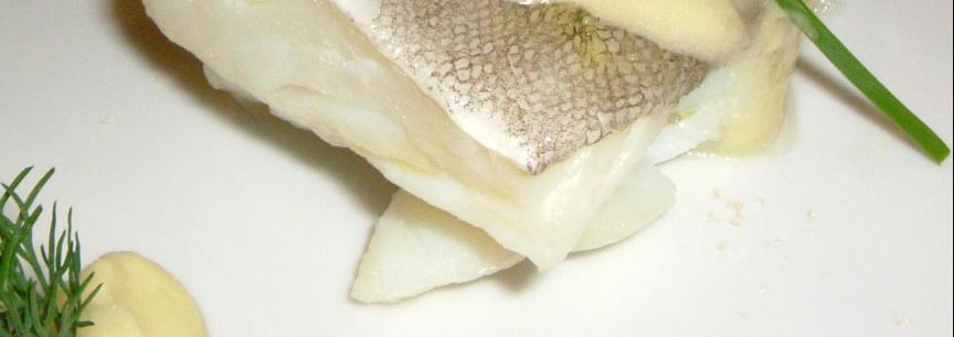 Bacalao su pilpil,puerro ahumado,ciboulette