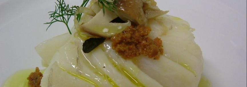 Bacalao,robellones,caviar de erizo y naranja amarga