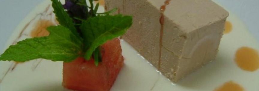 Foie de pato,praline de almendras marcona y soja